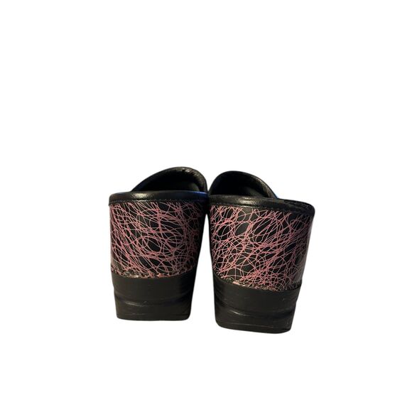 Women's Dansko Classic Clog Size 38 (US 7.5-8) Black/Pink Breast Cancer - Picture 6 of 7